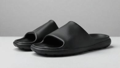 black yeezy slides
